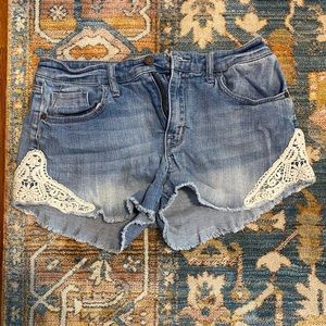 Highrise short with lace detail size 10